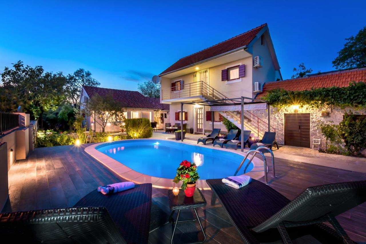 Holiday Home Rosko Skradin Exterior photo