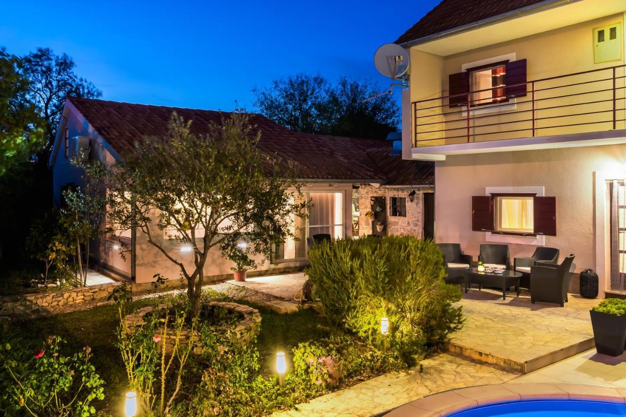 Holiday Home Rosko Skradin Exterior photo